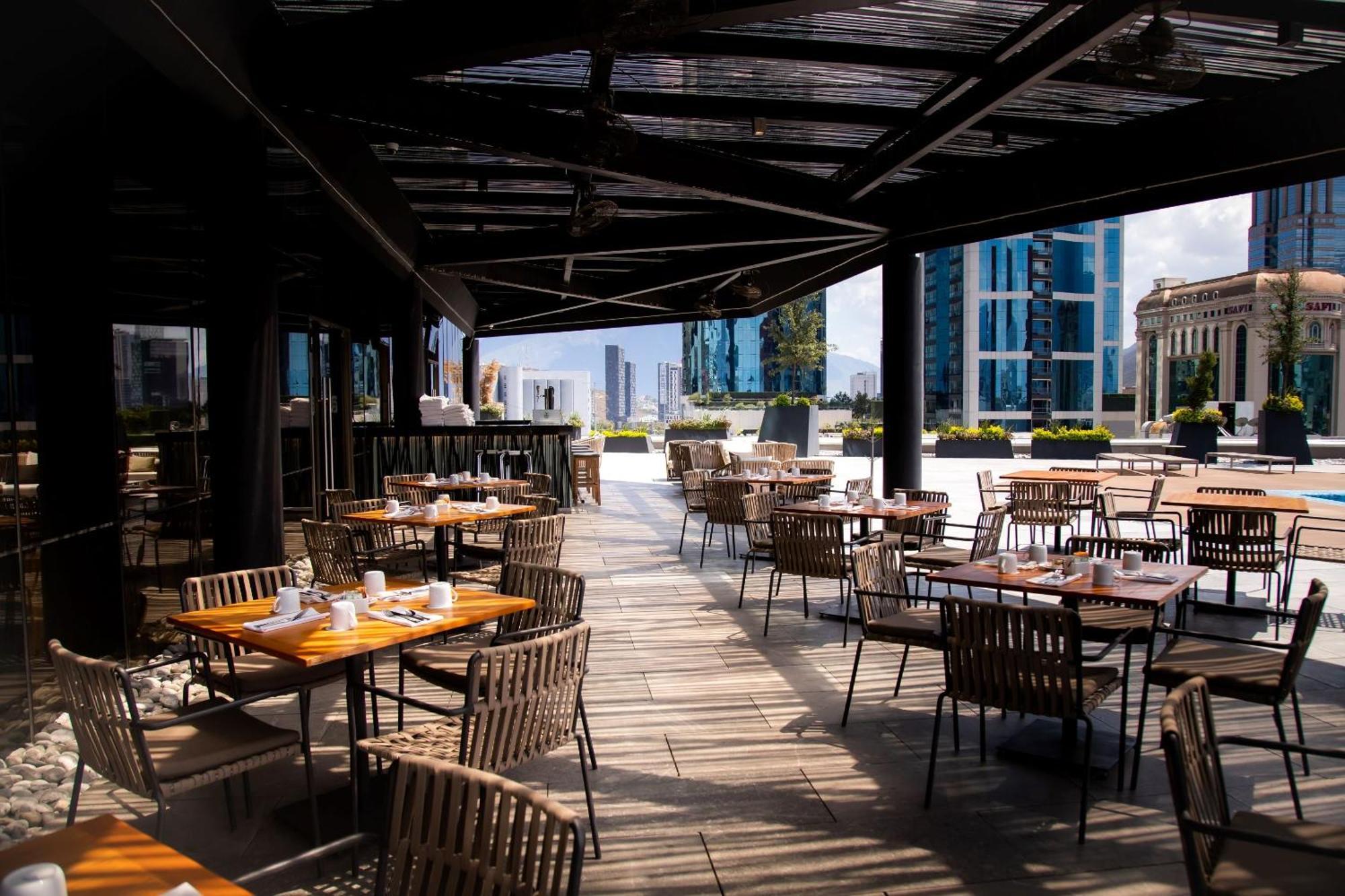 Camino Real Fashion Drive Monterrey Hotel San Pedro Garza Garcia Luaran gambar The Sky Bar