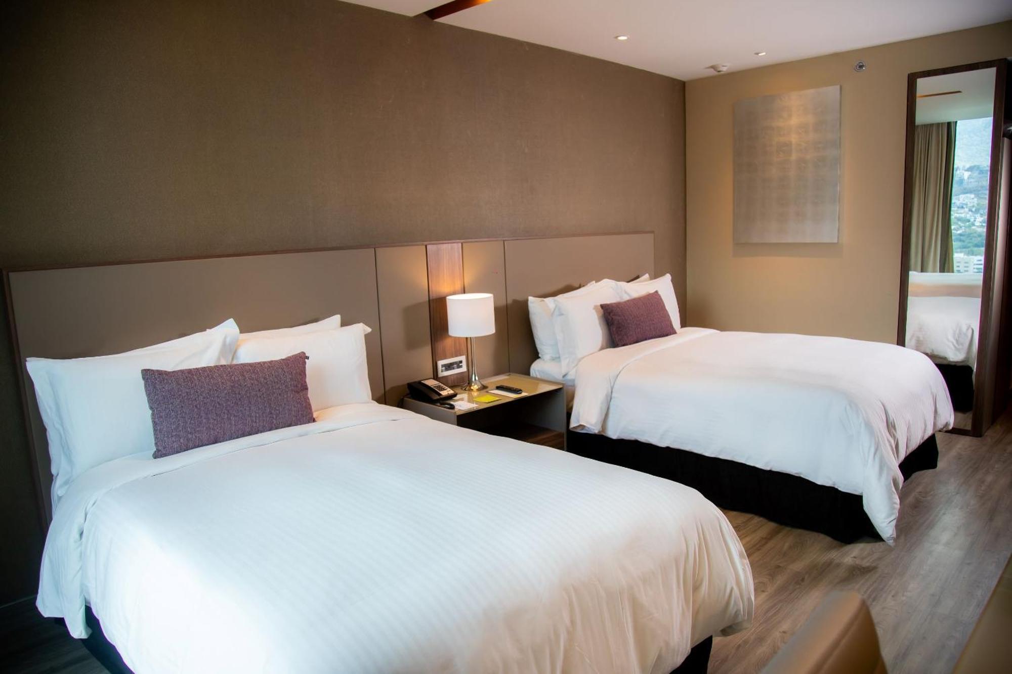 Camino Real Fashion Drive Monterrey Hotel San Pedro Garza Garcia Luaran gambar A room at the hotel